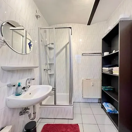 Reihenhaus Mit Garten شقة